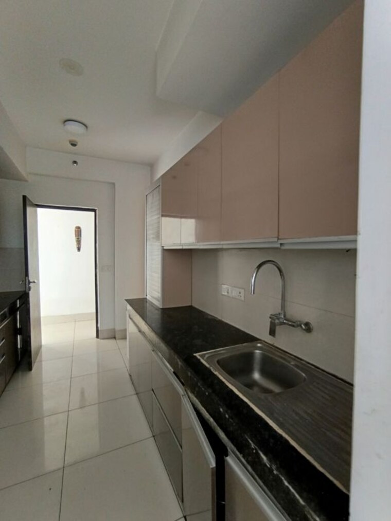 Kitchen, m3m-escala 3.5 Bedroom 1950 Sq.Ft. Apartment In Sector 70a Gurgaon 10593126