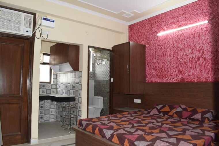 Bedroom, dlf city phase 3 1 RK 250 Sq.Ft. Builder Floor In Dlf City Phase 3 Gurgaon 10593131