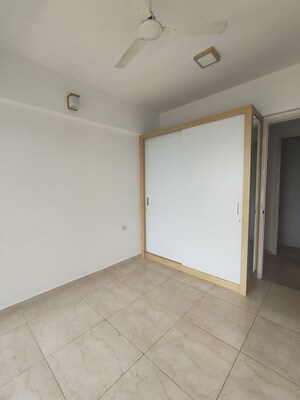 Room in 2 BHK Apartment at LnT Crescent Bay T3, Parel – for Rent