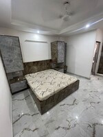 1 Rk  300 Sq.Ft. Builder Floor in DLF City Phase 3