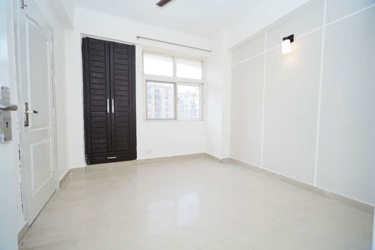 Room, amrapali-zodiac 2 Bedroom 942 Sq.Ft. Apartment In Sector 120 Noida 10593138