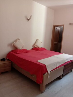 1 RK Builder Floor For Rent in Lajpat Nagar