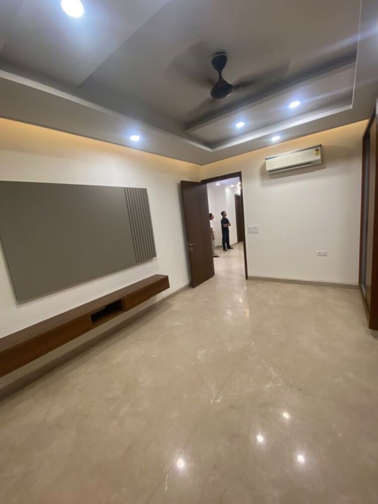 Room, dlf phase ii 3 Bedroom 1900 Sq.Ft. Builder Floor In Dlf Phase ii Gurgaon 10593151