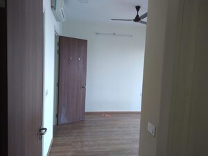 Room in 3.5 BHK Apartment at LnT Crescent Bay T5, Parel – for Rent