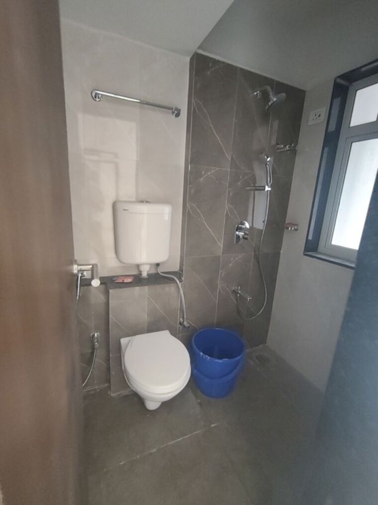 Bathroom, worli 2 Bedroom 650 Sq.Ft. Apartment In Worli Mumbai 10593163