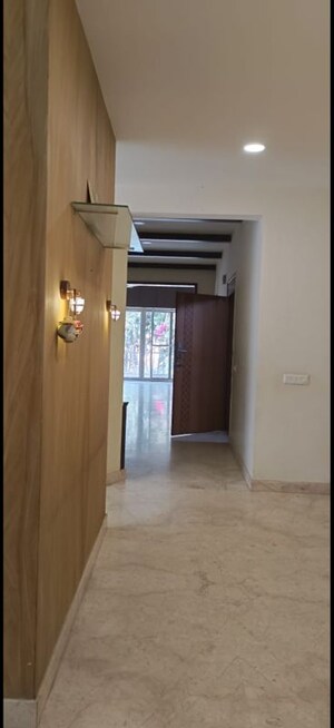 Room in 3 BHK Builder Floor at Sadashiva Nagar – for Rent