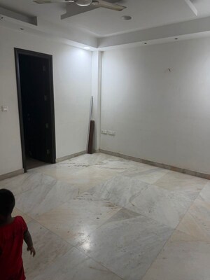 Room in 3 BHK Builder Floor at Malviya Nagar – for Rent