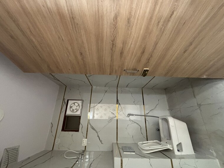 Bathroom, uttam nagar 3 Bedroom 765 Sq.Ft. Builder Floor In Uttam Nagar Delhi 10593188
