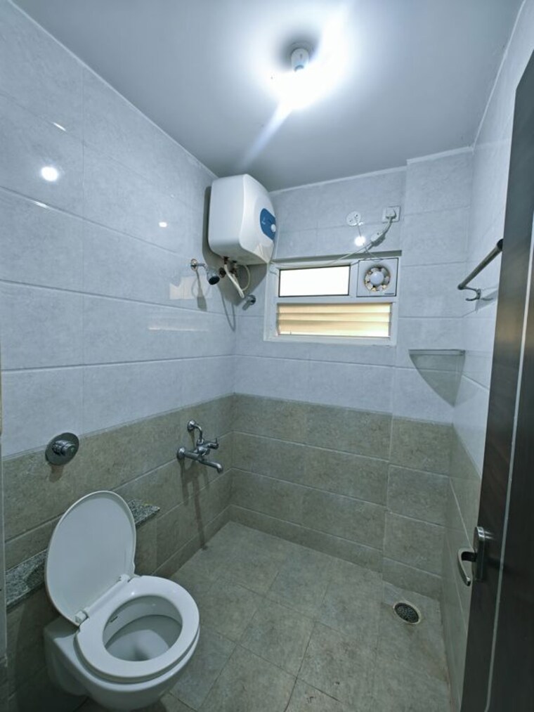 Bathroom, hsr layout 1 Bedroom 750 Sq.Ft. Builder Floor In Hsr Layout Bangalore 10593203