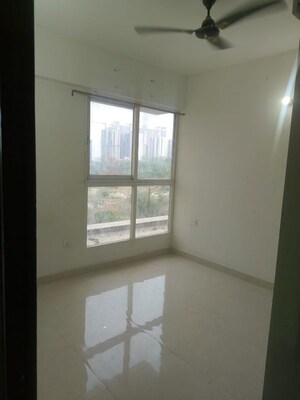Room in 2 BHK Apartment at Signature Global Proxima, Sector 89 – for Rent