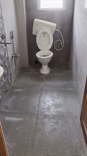 Bathroom in  Shop at Chinar Park – for Rent