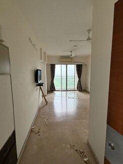 2 BHK Apartment For Rent in Meridian Apartment