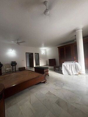 Bedroom in 1 BHK Builder Floor at Hauz Khas – for Rent