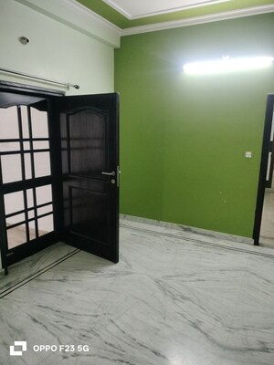 Room in 2 BHK Builder Floor at Chinhat – for Rent