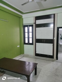 2 BHK Builder Floor For Rent in Chinhat