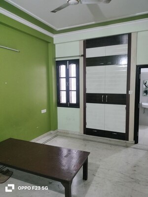 2 BHK Builder Floor For Rent in Chinhat