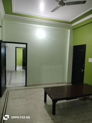 Room in 2 BHK Builder Floor at Chinhat – for Rent