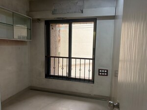Room in 2.5 BHK Apartment at Zara Apartment, Powai – for Rent