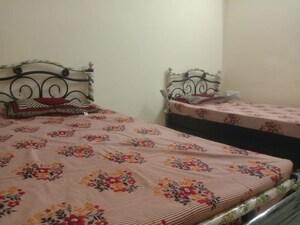  Pg For Rent in Patlipada