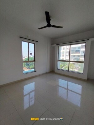 Room in 2 BHK Apartment at Gulmohar Symphony, Kharadi – for Rent