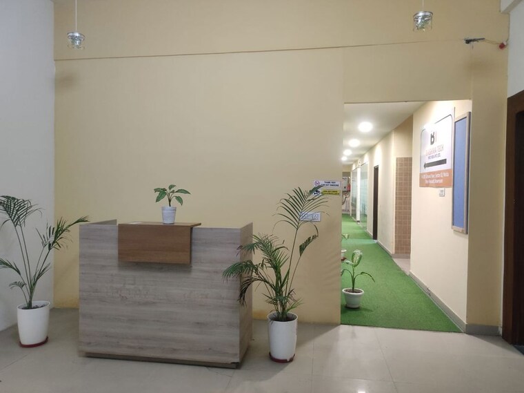 Living Room, sector 63 Commercial Office Space 2000 Sq.Ft. In Sector 63 Noida 10593346