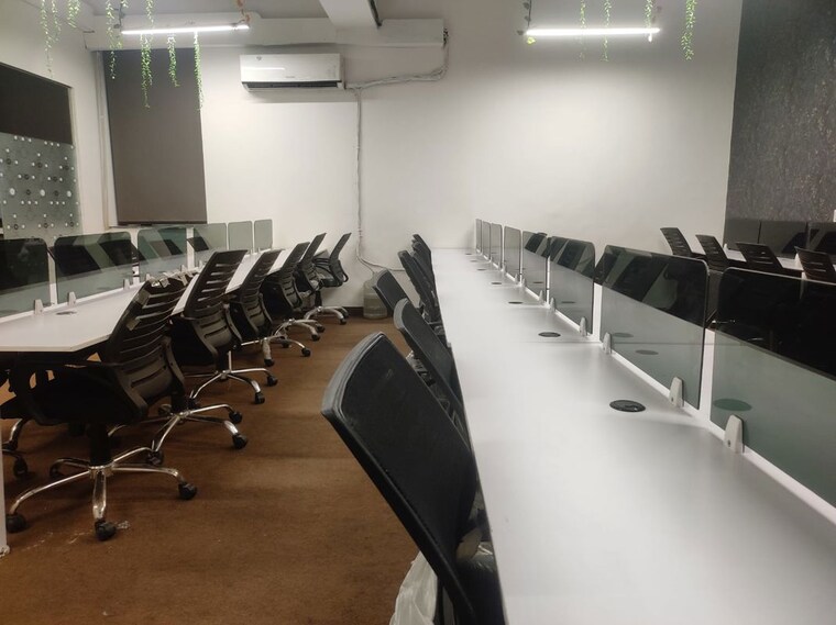 Team Area, sector 63 Commercial Office Space 2000 Sq.Ft. In Sector 63 Noida 10593346