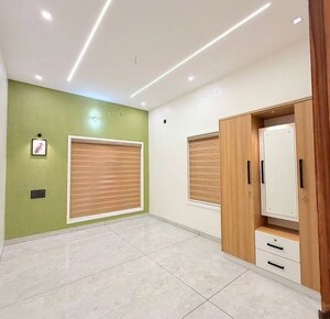 Room in 3 BHK Apartment at Prestige Beverly Hills, Kokapet – for Rent