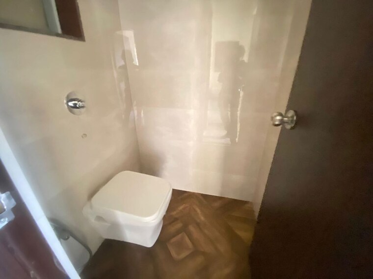 Bathroom, hiranandani-estate-hamilton 1 Bedroom 430 Sq.Ft. Apartment In Patlipada Thane 10593380