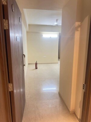 Room in 3 BHK Apartment at Lodha Sterling, Kolshet Road – for Rent
