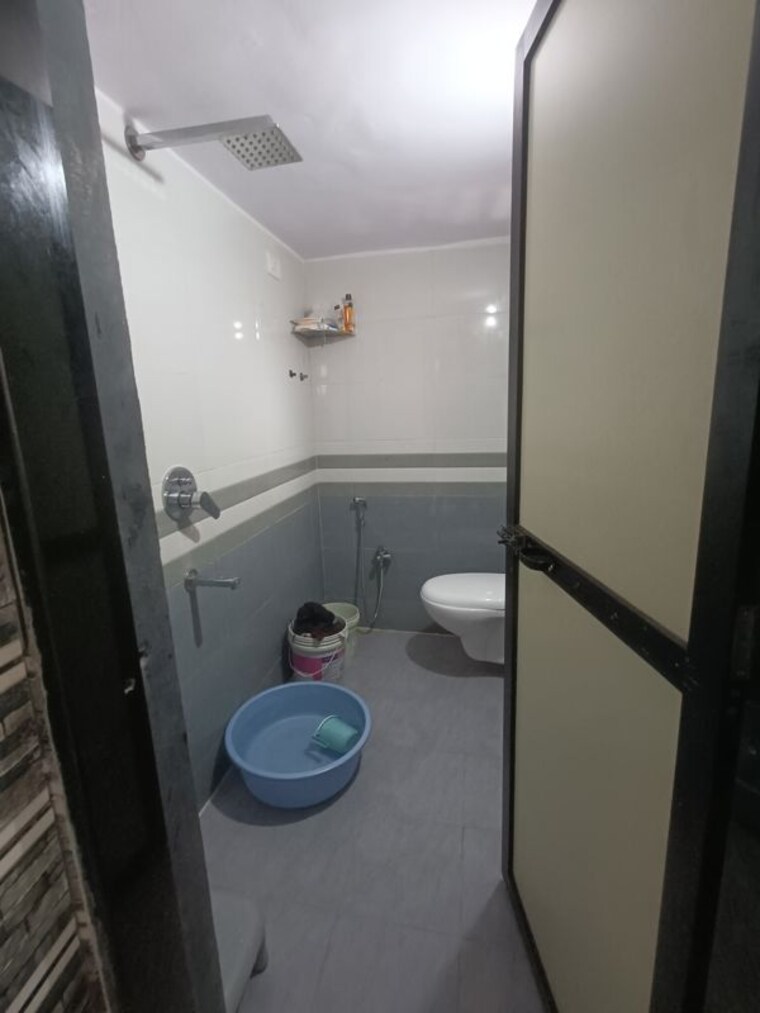 Bathroom, kopar khairane sector 14 1 Bedroom 650 Sq.Ft. Apartment In Kopar Khairane Sector 14 Navi Mumbai 10593398