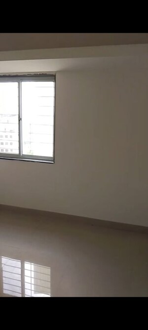 Room in 1 BHK Apartment at Mhada Towers Pimpri, Pimpri – for Rent