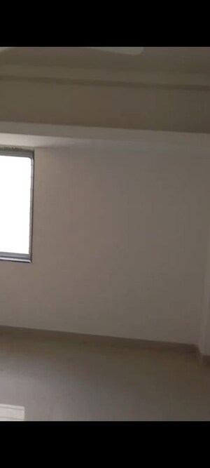Room in 1 BHK Apartment at Mhada Towers Pimpri, Pimpri – for Rent