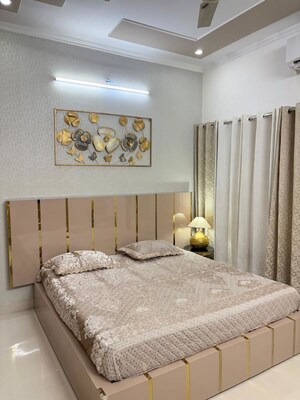 Bedroom in 4 BHK Builder Floor at Sector 23 – for Rent