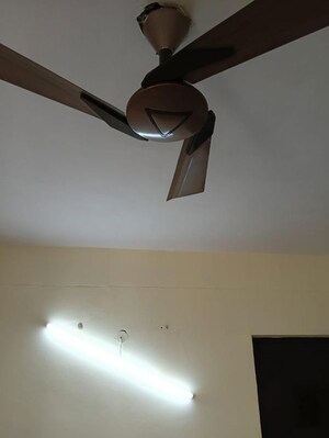Furnished Amenities in 3 BHK Apartment at BPTP Parkland Pride, Sector 77 – for Rent