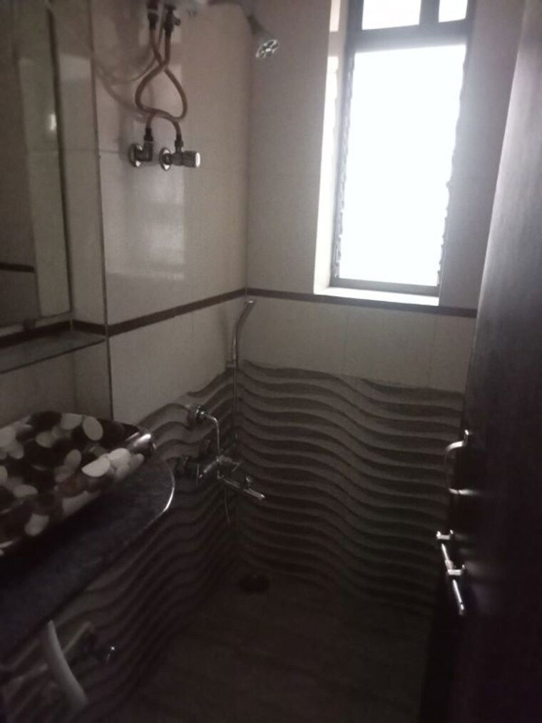 Bathroom, sindhi-society 2 Bedroom 1066 Sq.Ft. Apartment In Chembur Mumbai 10593477