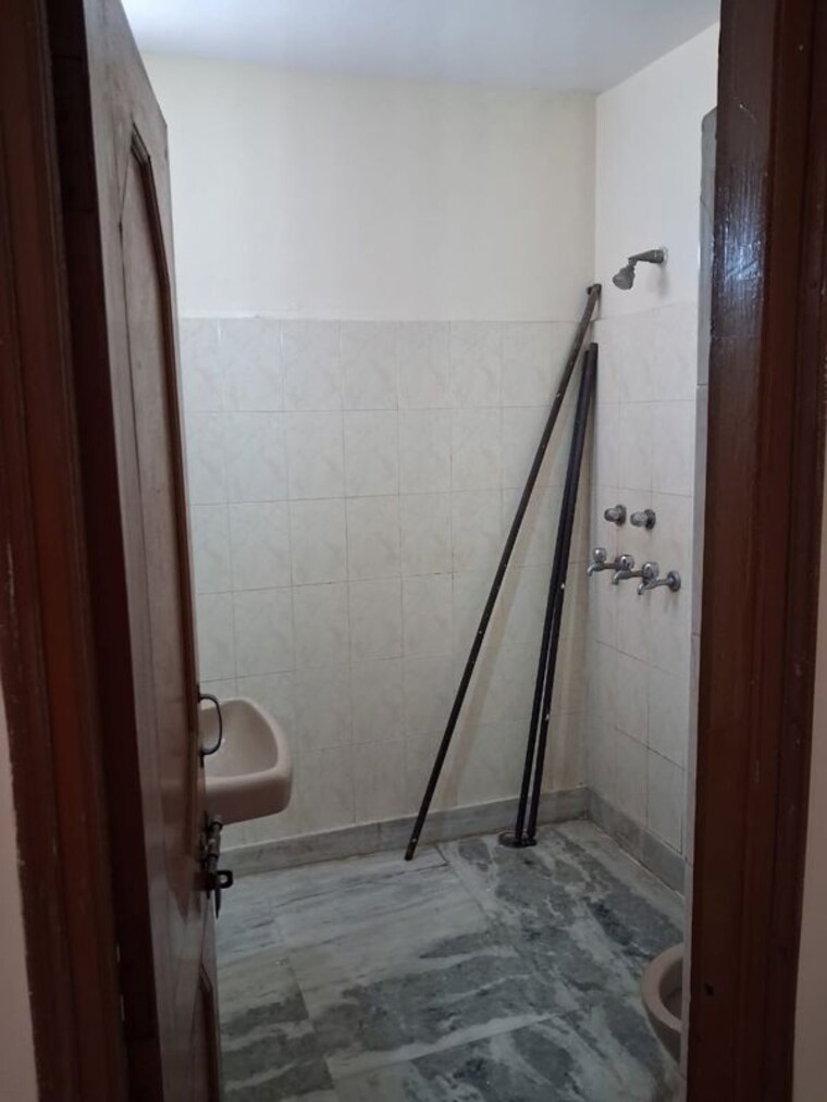 undefined, sector 23 2 Bedroom 160 Sq.Yd. Builder Floor In Sector 23 Gurgaon 10593508