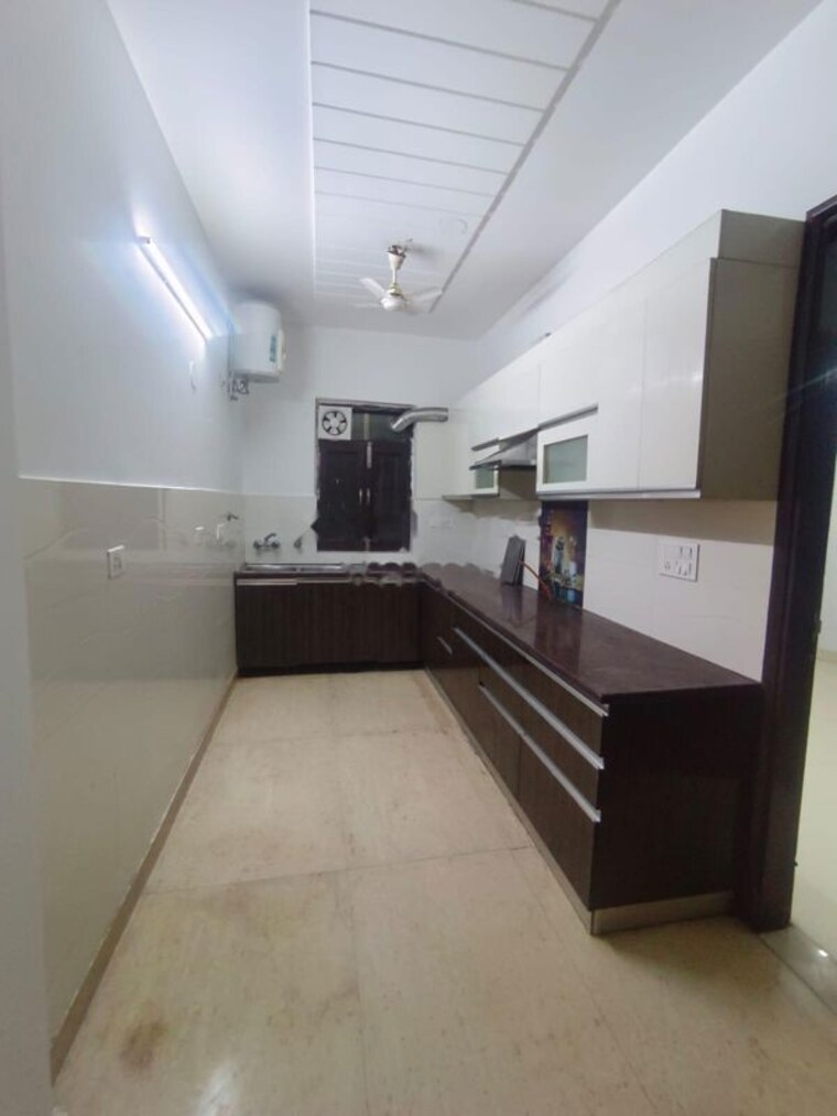 Kitchen, uppal-southend 3 Bedroom 4200 Sq.Ft. Builder Floor In Sector 49 Gurgaon 10593537