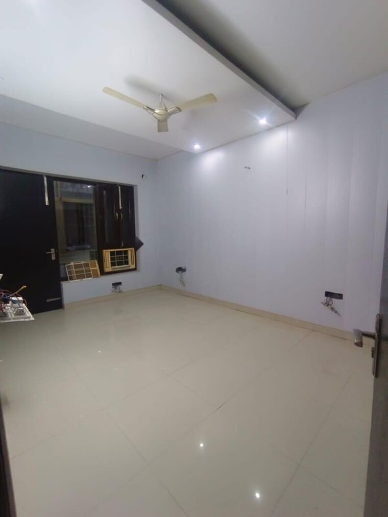 Room, uppal-southend 3 Bedroom 4200 Sq.Ft. Builder Floor In Sector 49 Gurgaon 10593537