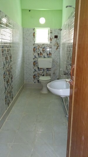 Bathroom in 3 BHK Apartment at Sun AA1325, New Town – for Sale