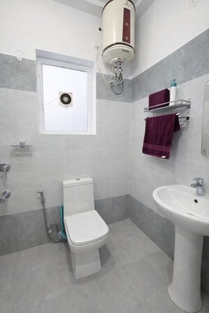 Bathroom in 2 BHK Builder Floor at Rajpur Road – for Rent