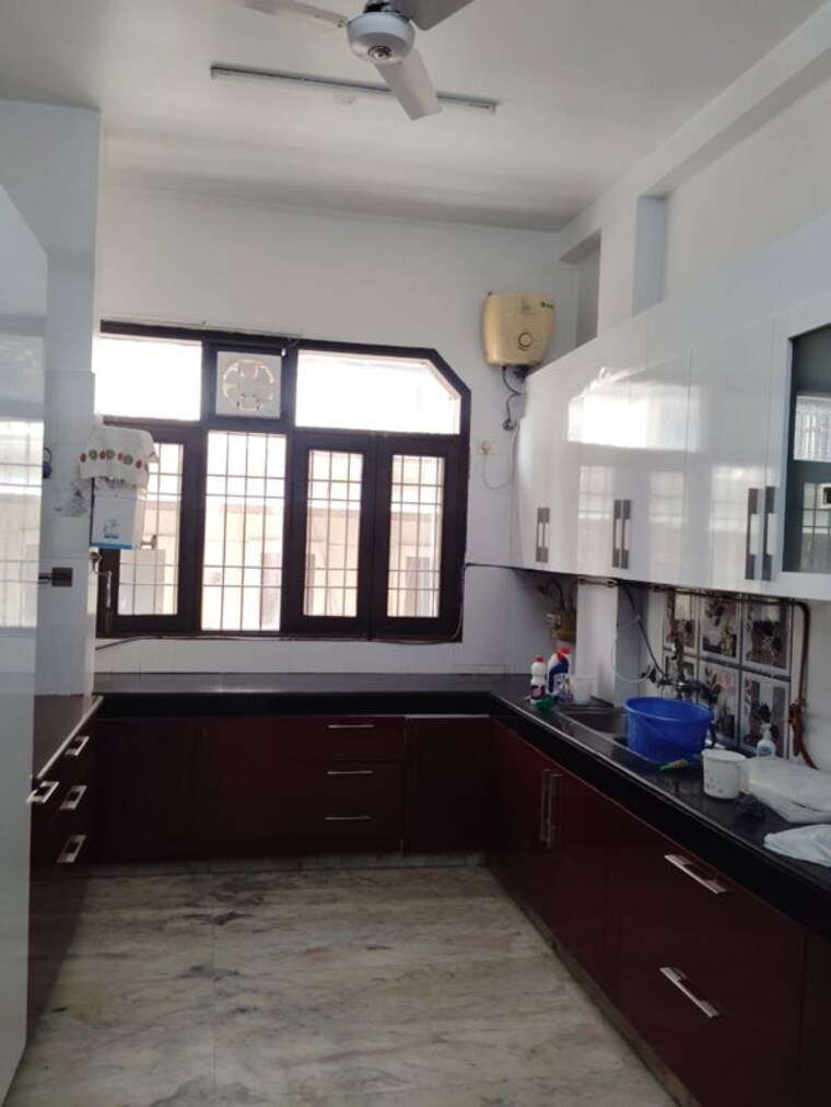 Kitchen, hauz khas 3 Bedroom 1600 Sq.Ft. Builder Floor In Hauz Khas Delhi 10593552
