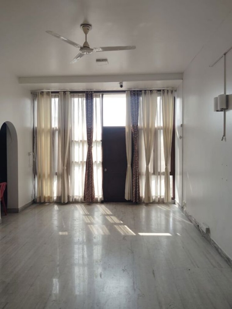 Room, hauz khas 3 Bedroom 1600 Sq.Ft. Builder Floor In Hauz Khas Delhi 10593552