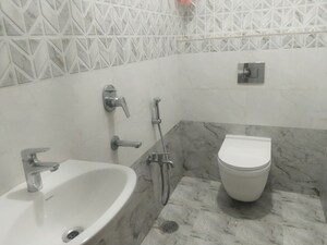 Bathroom in 3 BHK Apartment at RR Residency Madhapur, Madhapur – for Rent