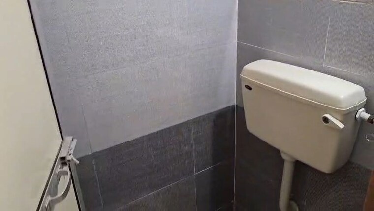 Bathroom, dadar east 1 Bedroom 380 Sq.Ft. Apartment In Dadar East Mumbai 10586497