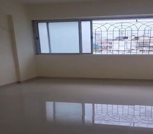 Bedroom in 1 BHK Apartment at Dadar East – for Rent
