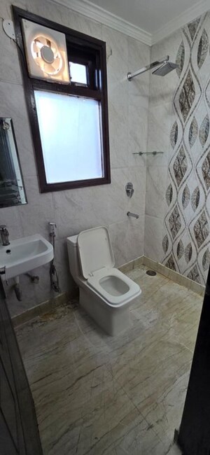Bathroom in 3 BHK Builder Floor at Gautam Nagar – for Rent