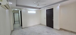 Room in 3 BHK Builder Floor at Gautam Nagar – for Rent