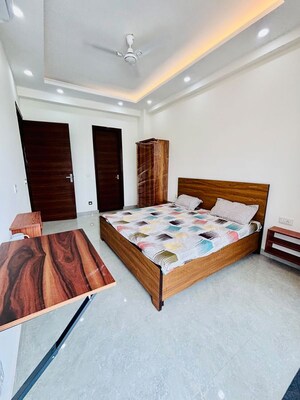 1 RK Builder Floor For Rent in Sector 38
