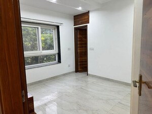Room in 2 BHK Apartment at Sector 19 Dwarka – for Rent