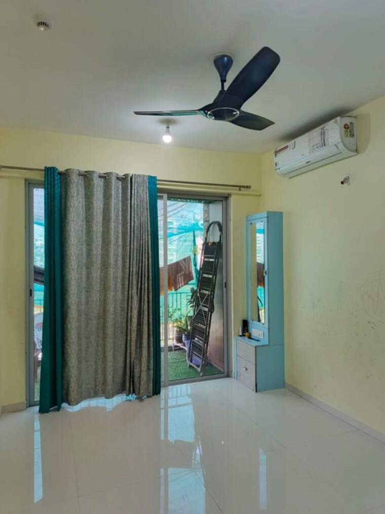 Living Room, kalpataru-exquisite-sierra 3 Bedroom 1100 Sq.Ft. Apartment In Wakad Pune 10572251